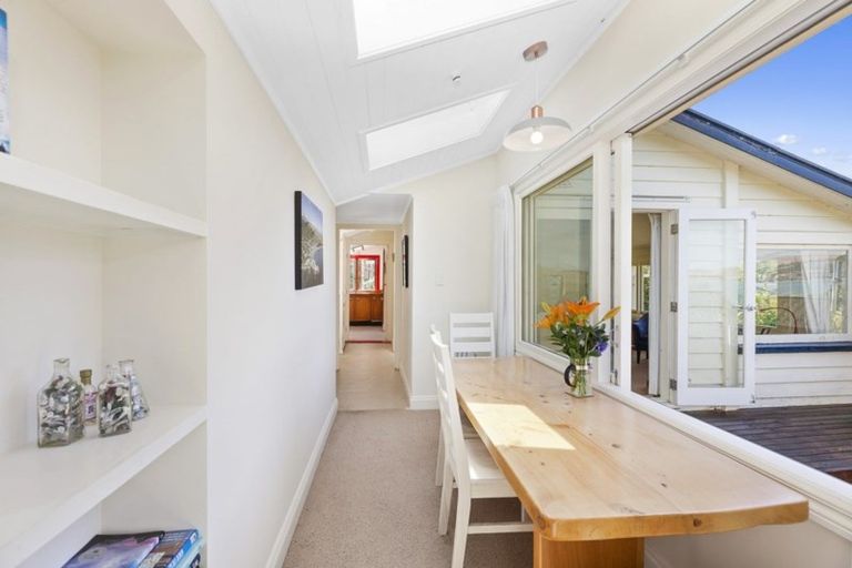 Photo of property in 4 Gordon Road, Plimmerton, Porirua, 5026