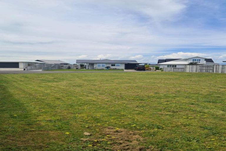 Photo of property in 5 Snappers Lane, Foxton Beach, Foxton, 4815