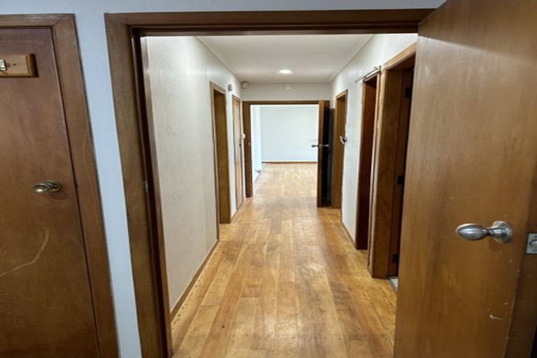 Photo of property in 56 Tahi Terrace, Glen Eden, Auckland, 0602