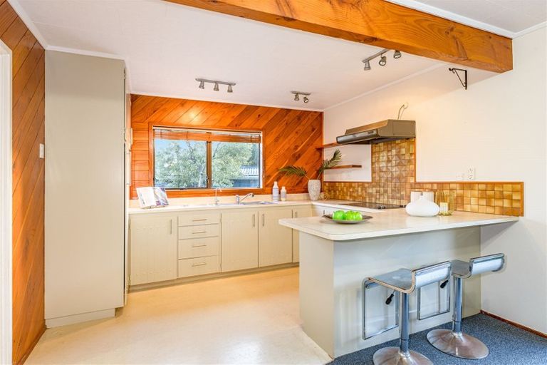 Photo of property in 5 Harrington Road, Henderson, Auckland, 0610