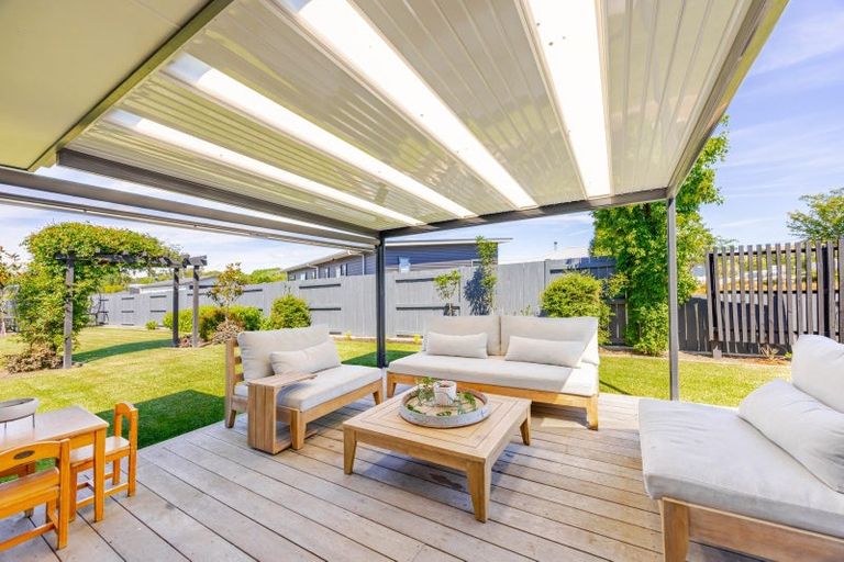 Photo of property in 20 Dee Street, Otane, 4202