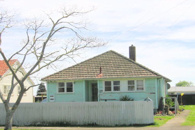Photo of property in 8 Cureton Street, Morrinsville, 3300