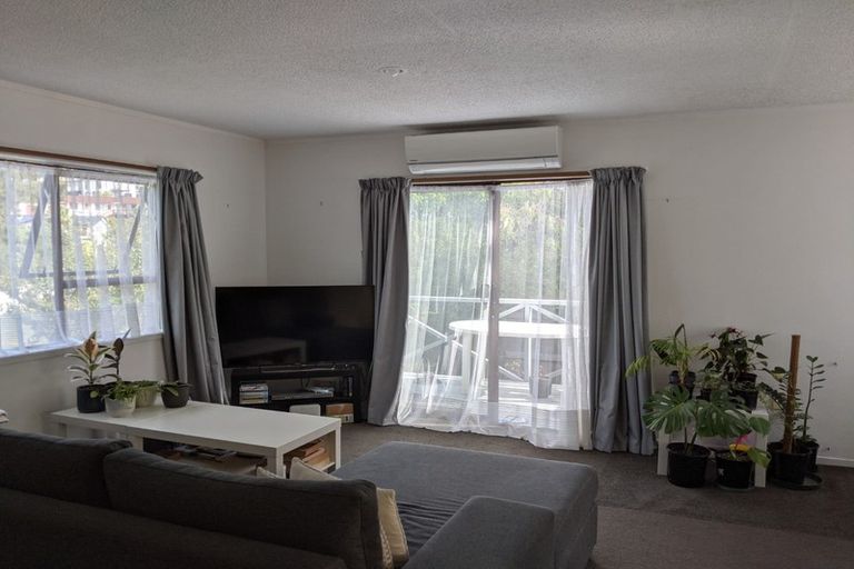 Photo of property in 1/9 Redwing Street, Browns Bay, Auckland, 0630