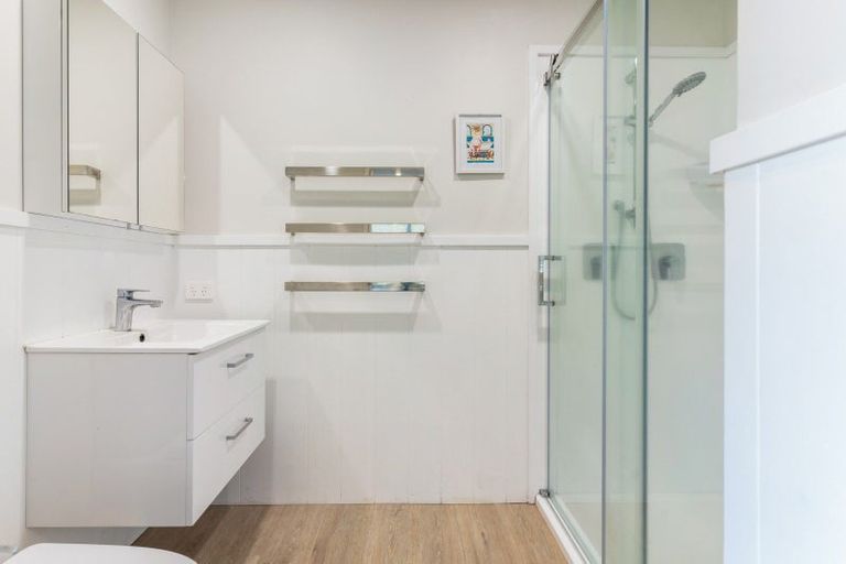 Photo of property in 135 Mayfair Avenue, Whangamata, 3620