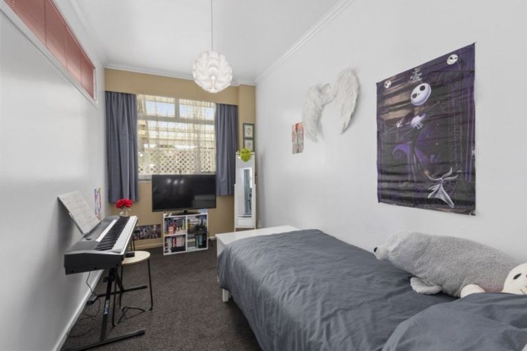 Photo of property in 64 Owen Street, Belmont, Lower Hutt, 5010