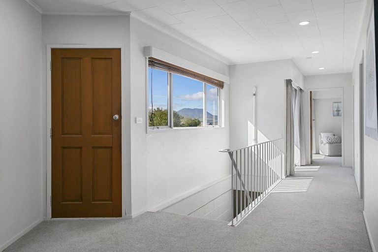 Photo of property in 96 Wakeman Road, Acacia Bay, Taupo, 3330