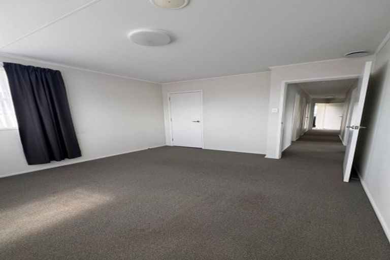 Photo of property in 71 Meadowvale Drive, Levin, 5510