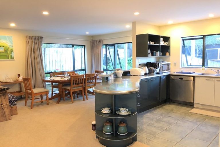 Photo of property in 2/27 Commodore Parry Road, Castor Bay, Auckland, 0620