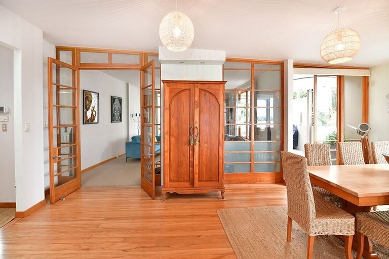 Photo of property in 9 Swann Beach Road, Stanmore Bay, Whangaparaoa, 0932