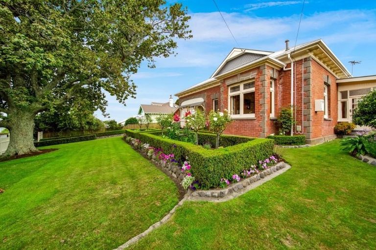 Photo of property in 25 Barrett Street, Westown, New Plymouth, 4310