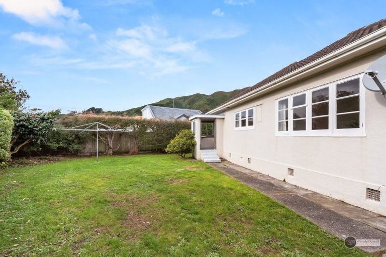 Photo of property in 1 Riverside Drive, Waiwhetu, Lower Hutt, 5010