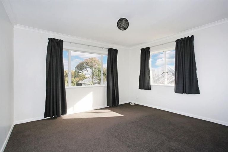 Photo of property in 16 Station Road, Pukekohe, 2120