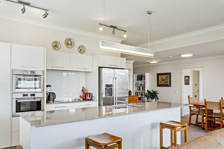 Photo of property in 72 Eaves Bush Parade, Orewa, 0931