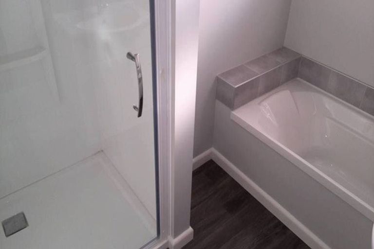 Photo of property in 6-8a Avenue Road, West End, Timaru, 7910