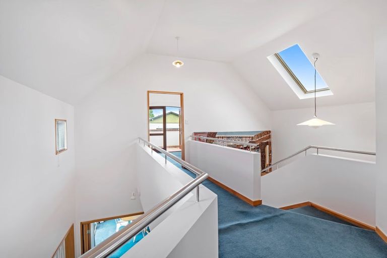 Photo of property in 3 Balcairn Place, Terrace End, Palmerston North, 4410