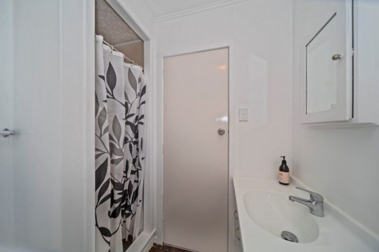 Photo of property in 5 Kahikatea Street, Inglewood, 4330