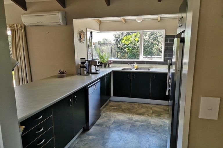 Photo of property in 19 Jay Court, Botany Downs, Auckland, 2010