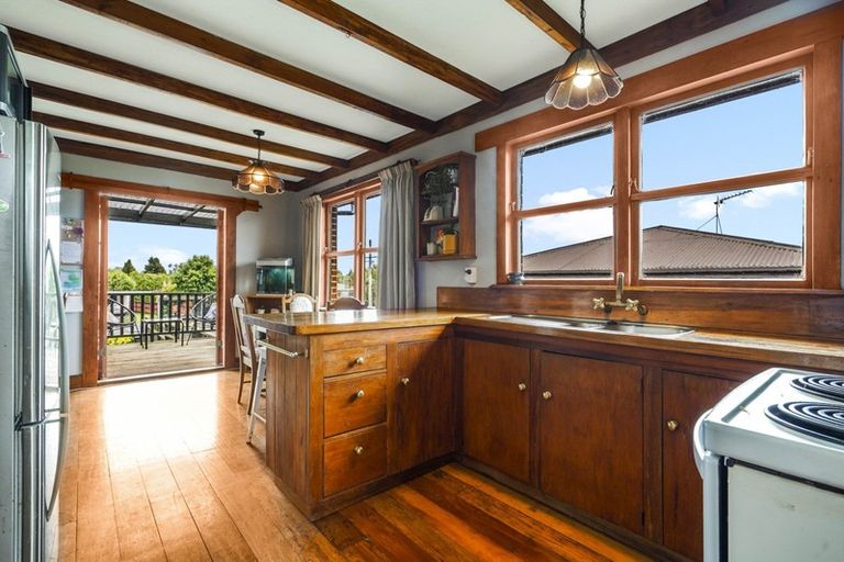 Photo of property in 19 Macdonald Road, Glenview, Hamilton, 3206