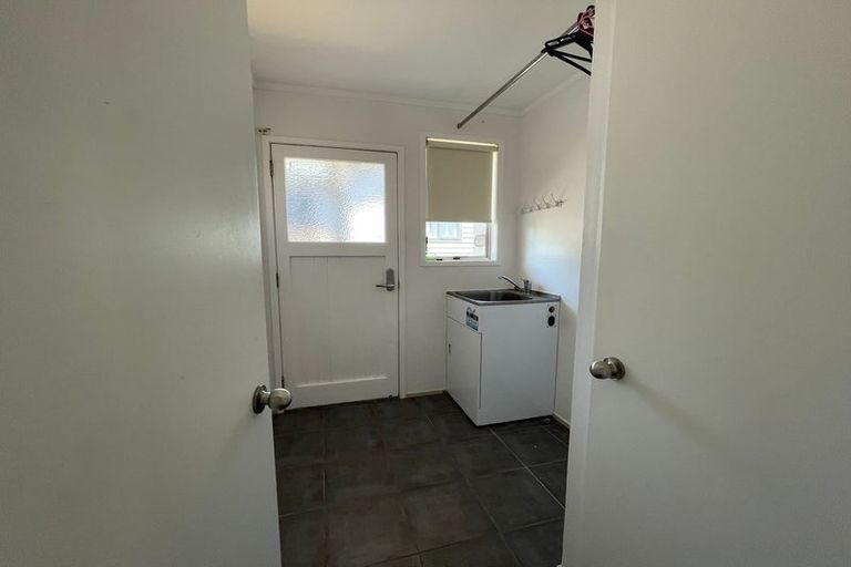 Photo of property in 79 Sunderlands Road, Half Moon Bay, Auckland, 2012