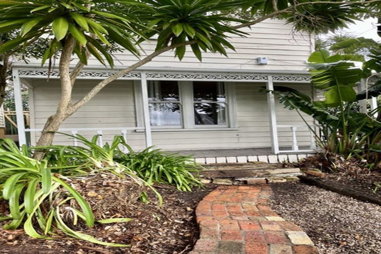 Photo of property in 56 Virginia Avenue West, Eden Terrace, Auckland, 1021