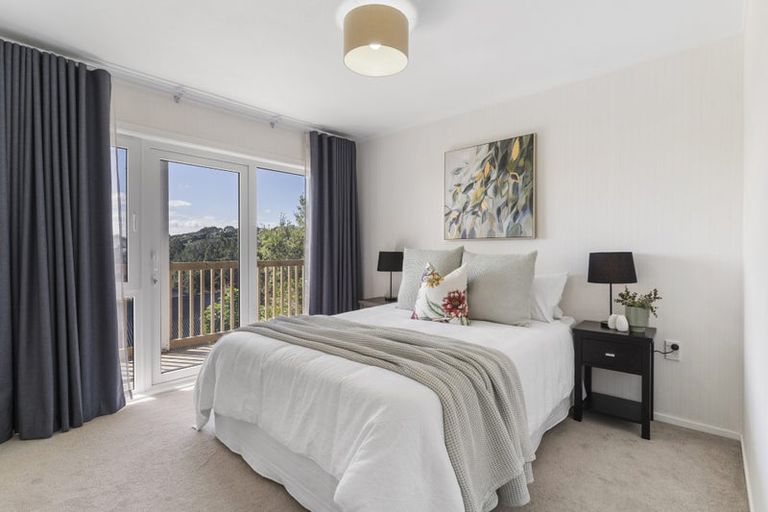Photo of property in 53 Island Bay Road, Beach Haven, Auckland, 0626