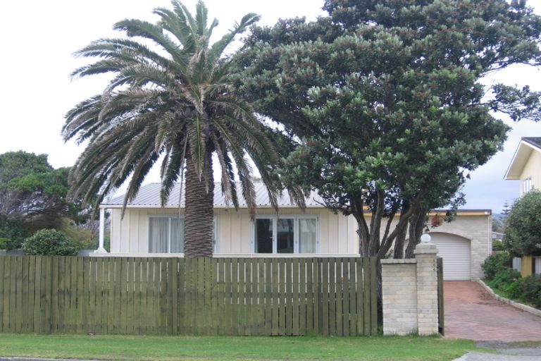 Photo of property in 164 Manly Street, Paraparaumu Beach, Paraparaumu, 5032