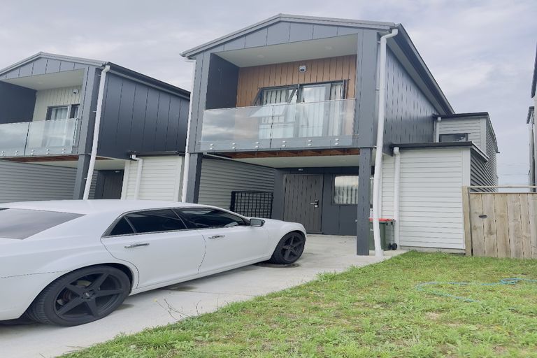 Photo of property in 12 Taiaha Street, Papakura, 2110