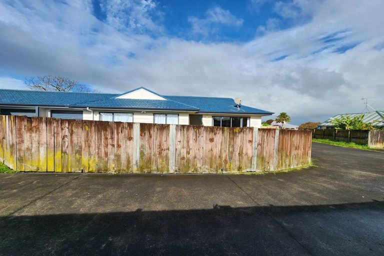 Photo of property in 1/14 Nerissa Place, Randwick Park, Auckland, 2105