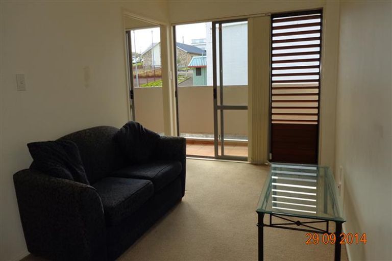 Photo of property in 12d/30 Westward Ho, Glen Eden, Auckland, 0602