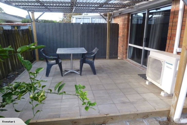 Photo of property in 5/40 Latham Avenue, Pakuranga, Auckland, 2010