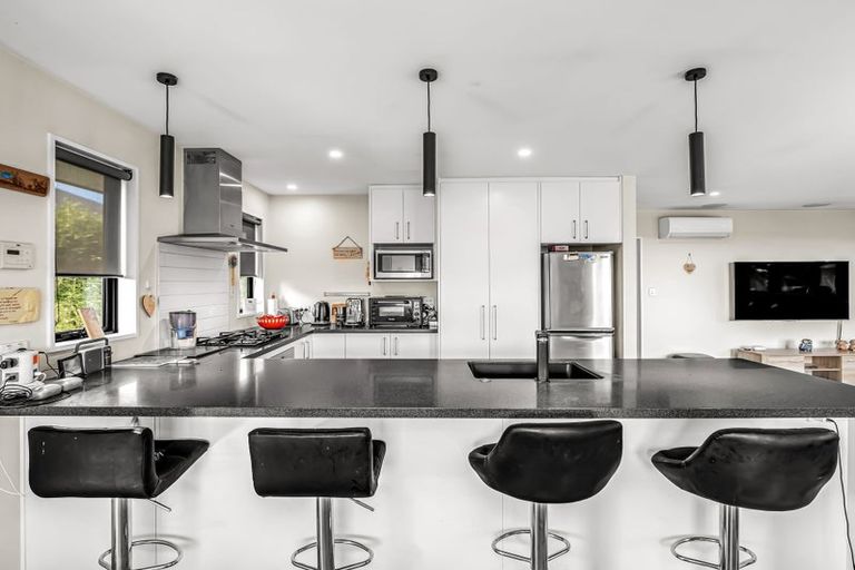 Photo of property in 6 Clegg Street, Woodend, 7610