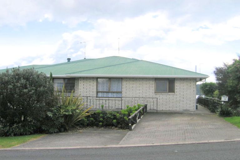 Photo of property in 100b Bruce Wallace Place, Whangamata, 3620
