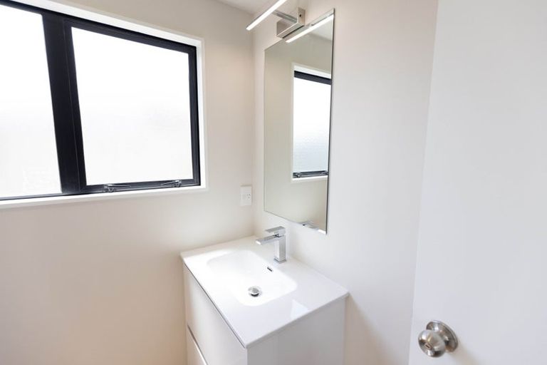 Photo of property in 21 Logan Way, Kelvin Grove, Palmerston North, 4414