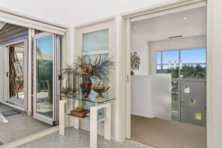 Photo of property in 11 Renner Place, Pyes Pa, Tauranga, 3112