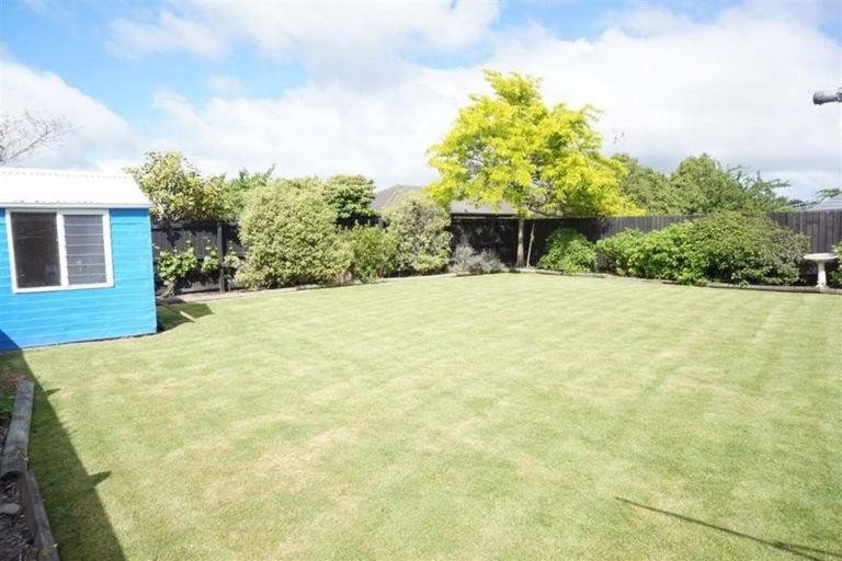 Photo of property in 39 Welsford Street, Woodend, 7610