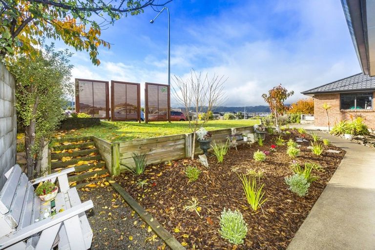 Photo of property in 15 Kirton Drive, Riverstone Terraces, Upper Hutt, 5018