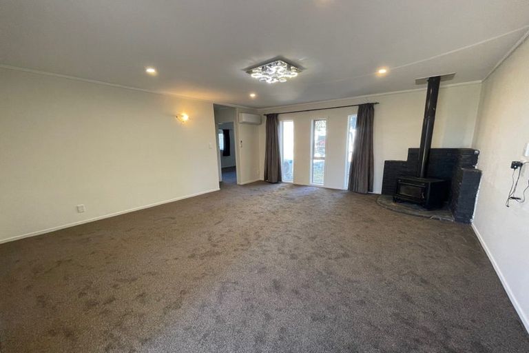 Photo of property in 22 Tauhinu Road, Greenhithe, Auckland, 0632