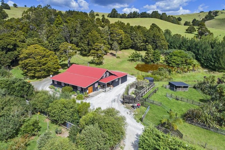 Photo of property in 67 Kaitara Lane, Kaiwaka, 0573