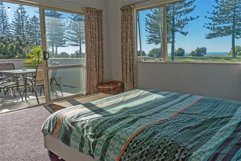 Photo of property in 100 Te Awa Avenue, Te Awa, Napier, 4110