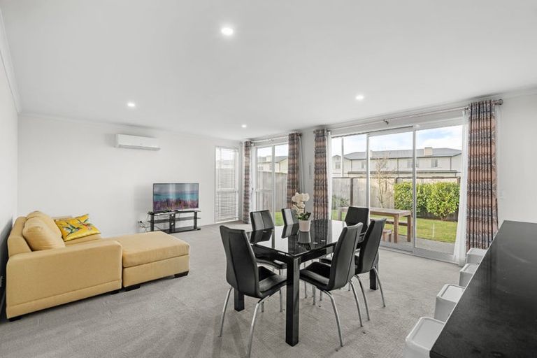 Photo of property in 11 George West Square West, Wigram, Christchurch, 8025