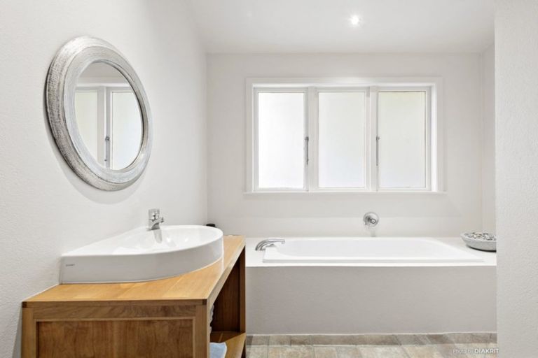 Photo of property in 150 Hataitai Road, Hataitai, Wellington, 6021