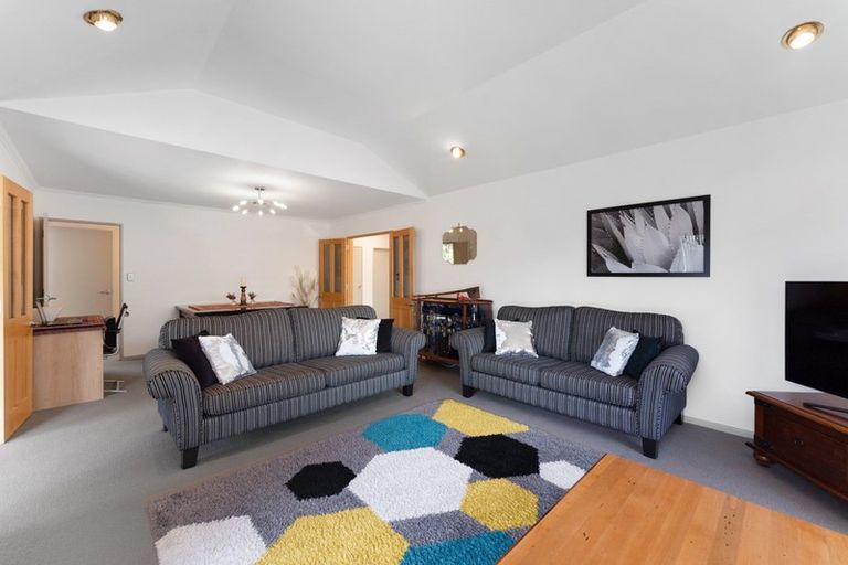 Photo of property in 87 Macarthur Street, Levin, 5510