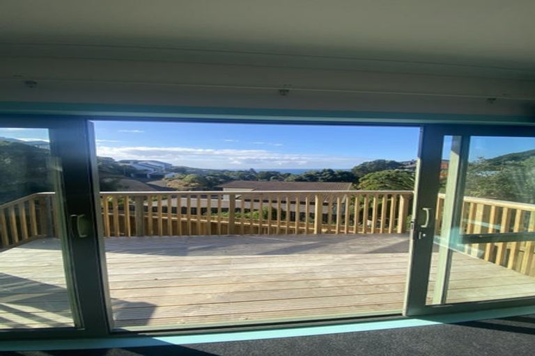 Photo of property in 31 View Road, Titahi Bay, Porirua, 5022