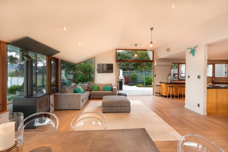 Photo of property in 425 Marine Drive, Charteris Bay, Lyttelton, 8971