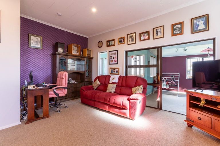Photo of property in 43 Alma Street, Dannevirke, 4930