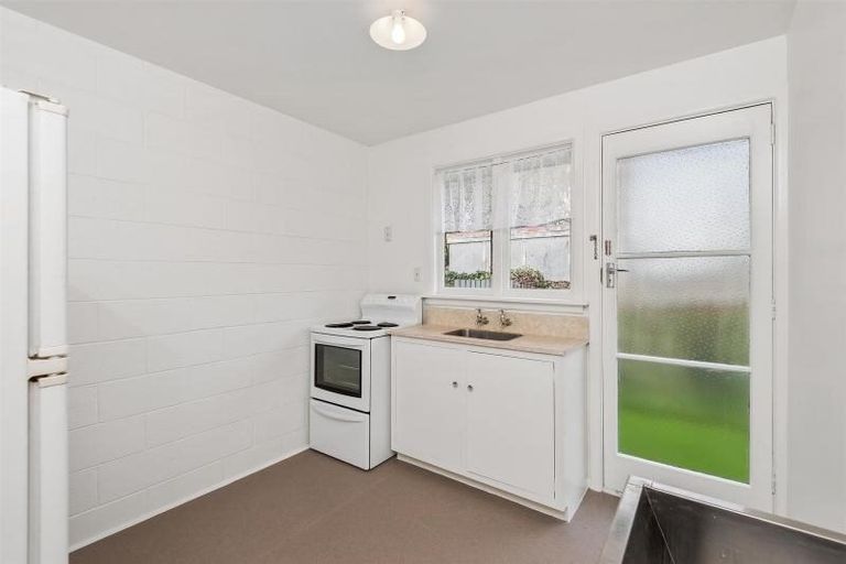 Photo of property in 82 Linwood Avenue, Linwood, Christchurch, 8011