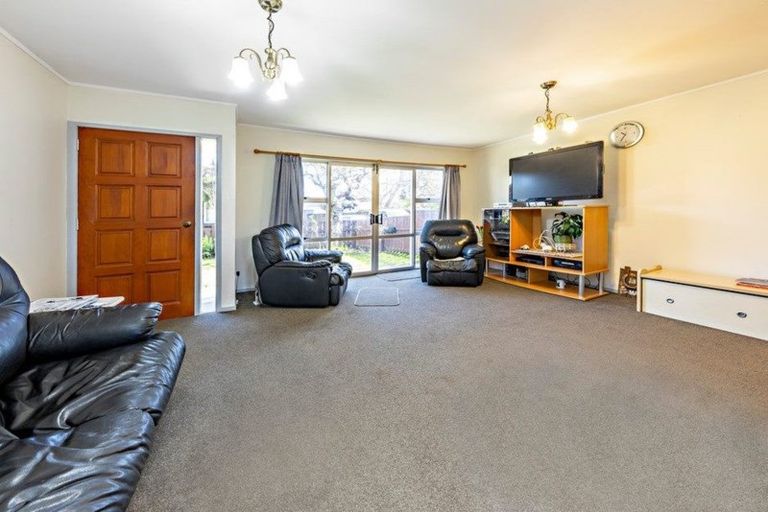 Photo of property in 2/8 Parera Place, Papatoetoe, Auckland, 2025