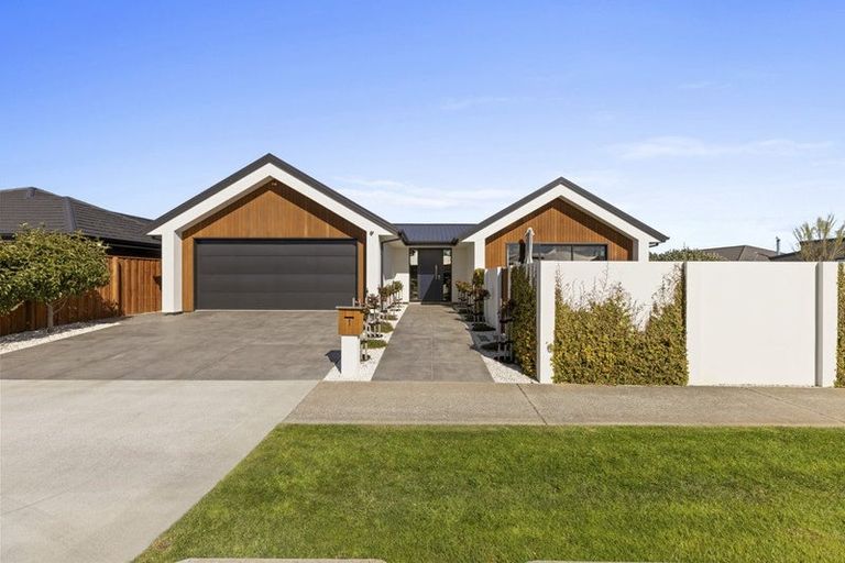 Photo of property in 1 Manaia Street, Pegasus, 7612