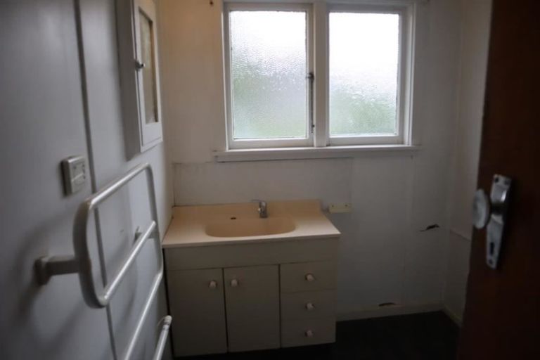 Photo of property in 112 Avonhead Road, Avonhead, Christchurch, 8042