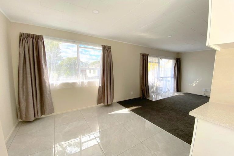 Photo of property in 1/20 Shalimar Place, Clover Park, Auckland, 2019